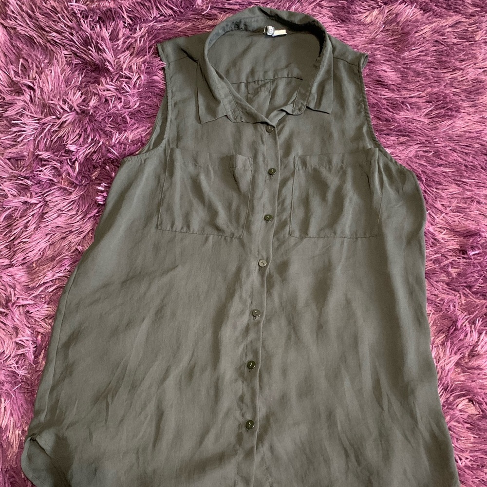 Lightweight tank top